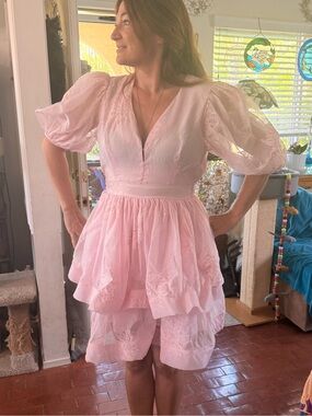 Light Pink Embroidered Puff-Sleeve Tiered Dress, M